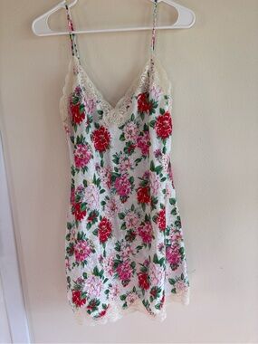 Vintage Victoria’s Secret Gold Label Floral Satin Lace Chemise/Slip Dress